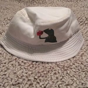 Kermit bucket hat